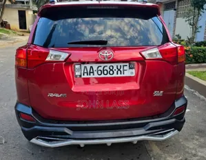 Toyota RAV4 XLE AWD (2.5L 4cyl 6A) 2016 Rouge