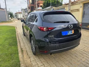 Mazda CX-5 2022 Black