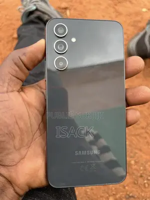 Photo - New Samsung Galaxy Z Fold4 256 GB Black