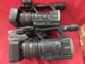 Caméra Professionnelle Sony Ax2000e Promo