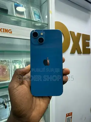 Photo - New Apple iPhone 13 128 GB Blue