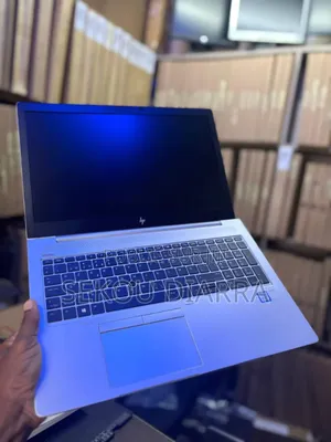 Photo - Ordinateur Portable HP 240 G2 4GB Intel Core I5 SSD 500GB