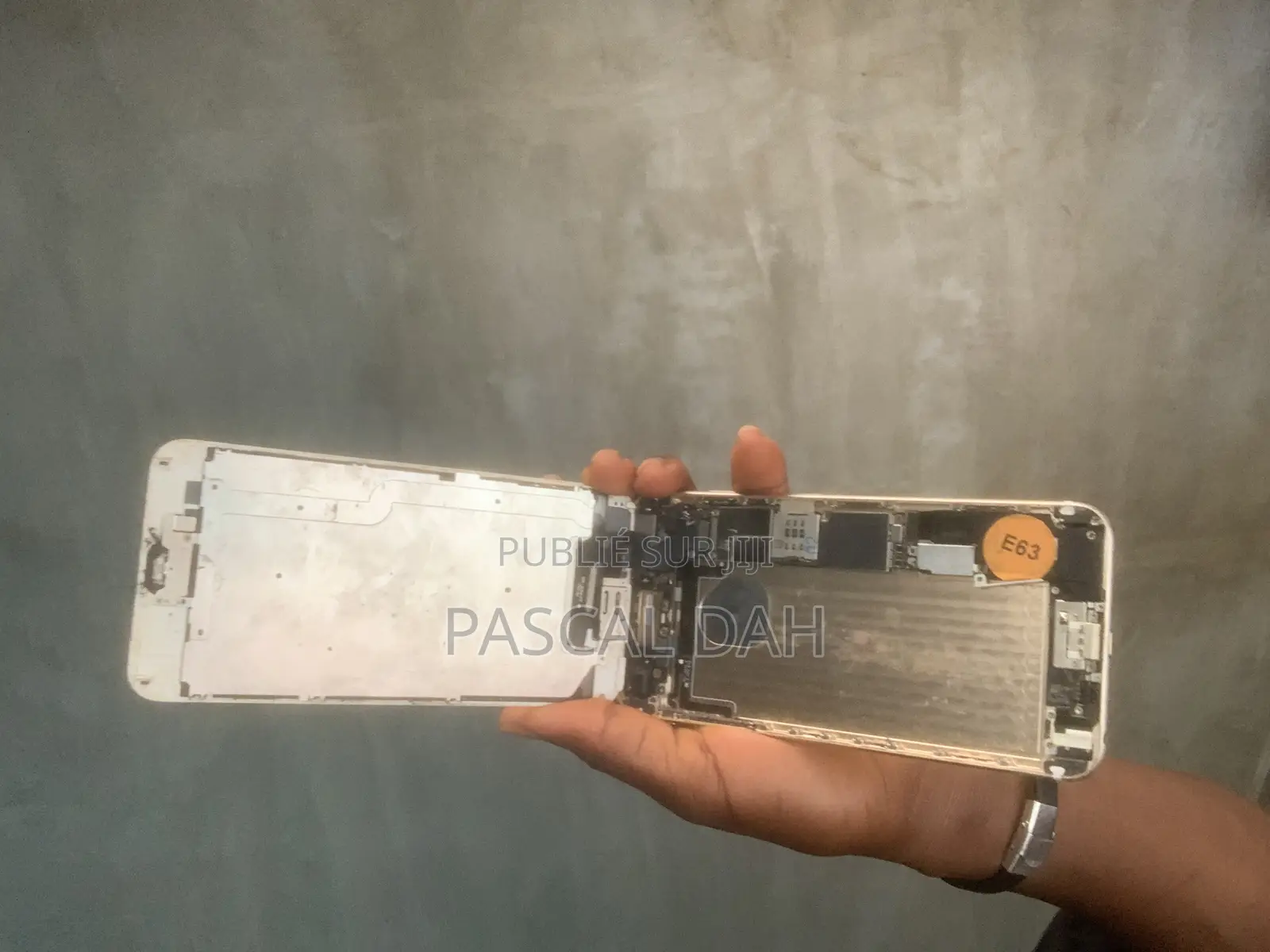 Pièces D’Un iPhone 6plus À Vendre