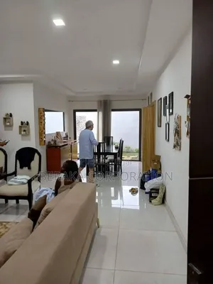 4chbre Villa dans Beraka Corporation, Cocody à Vendre
