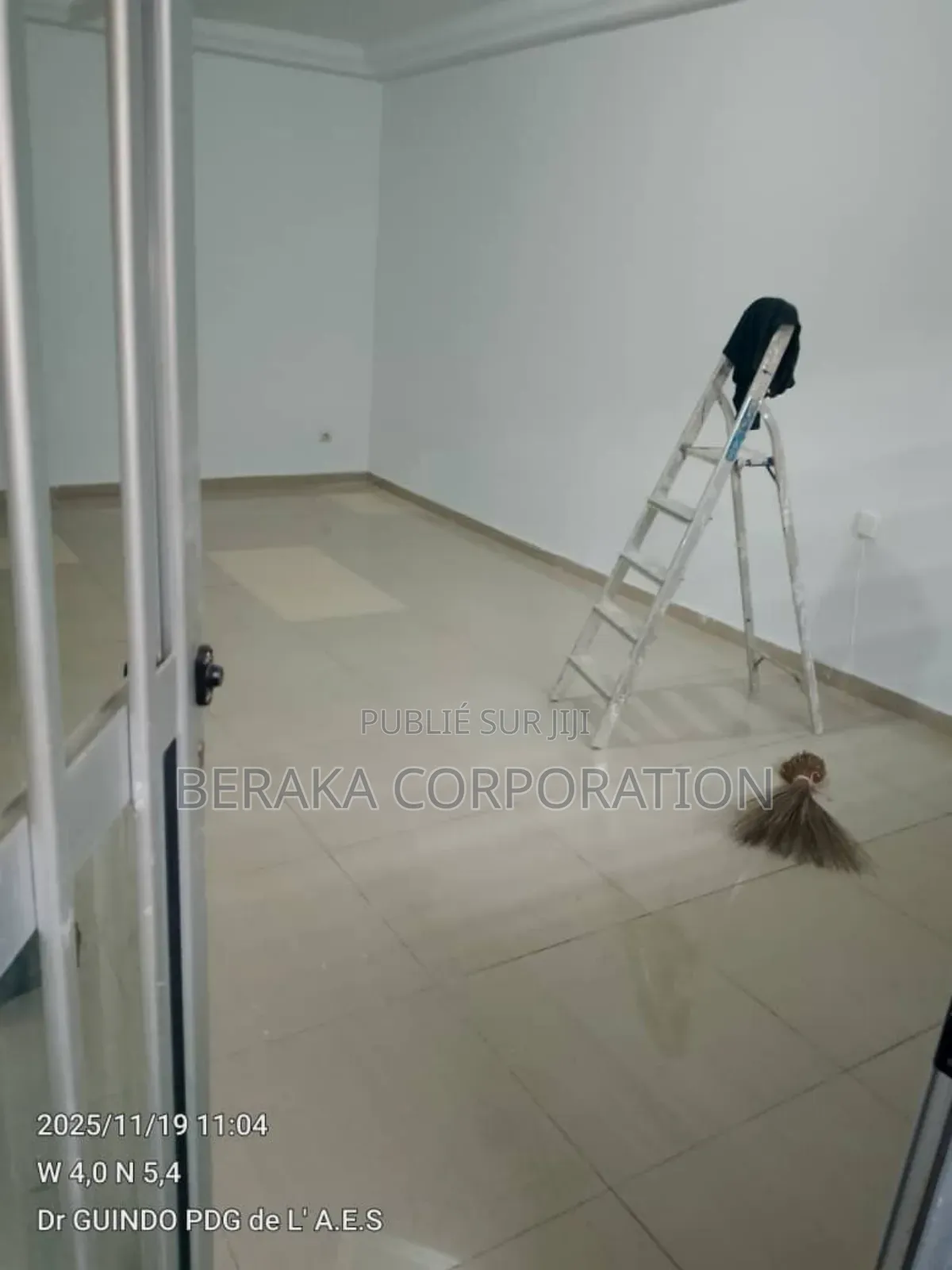 5chbre Villa dans Beraka Corporation, Cocody à Vendre