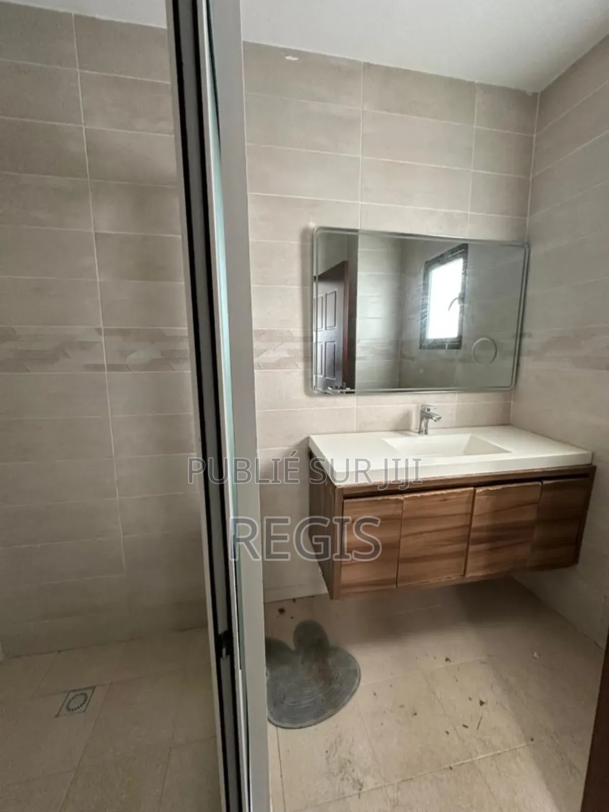 2chbre Appartement dans Appartement, Cocody à Louer