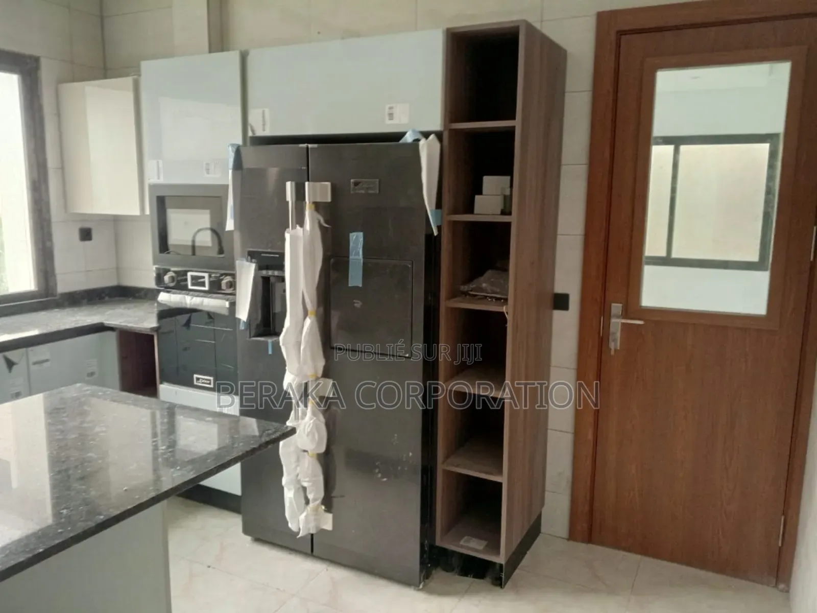 10chbre Duplex dans Beraka Corporation, Cocody à Louer