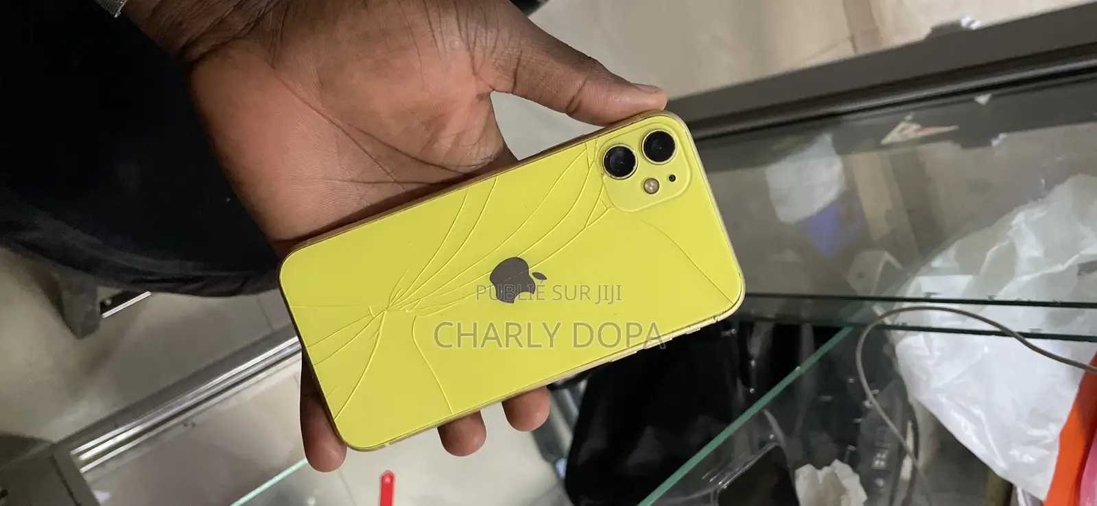 Apple iPhone 11 64 GB Jaune