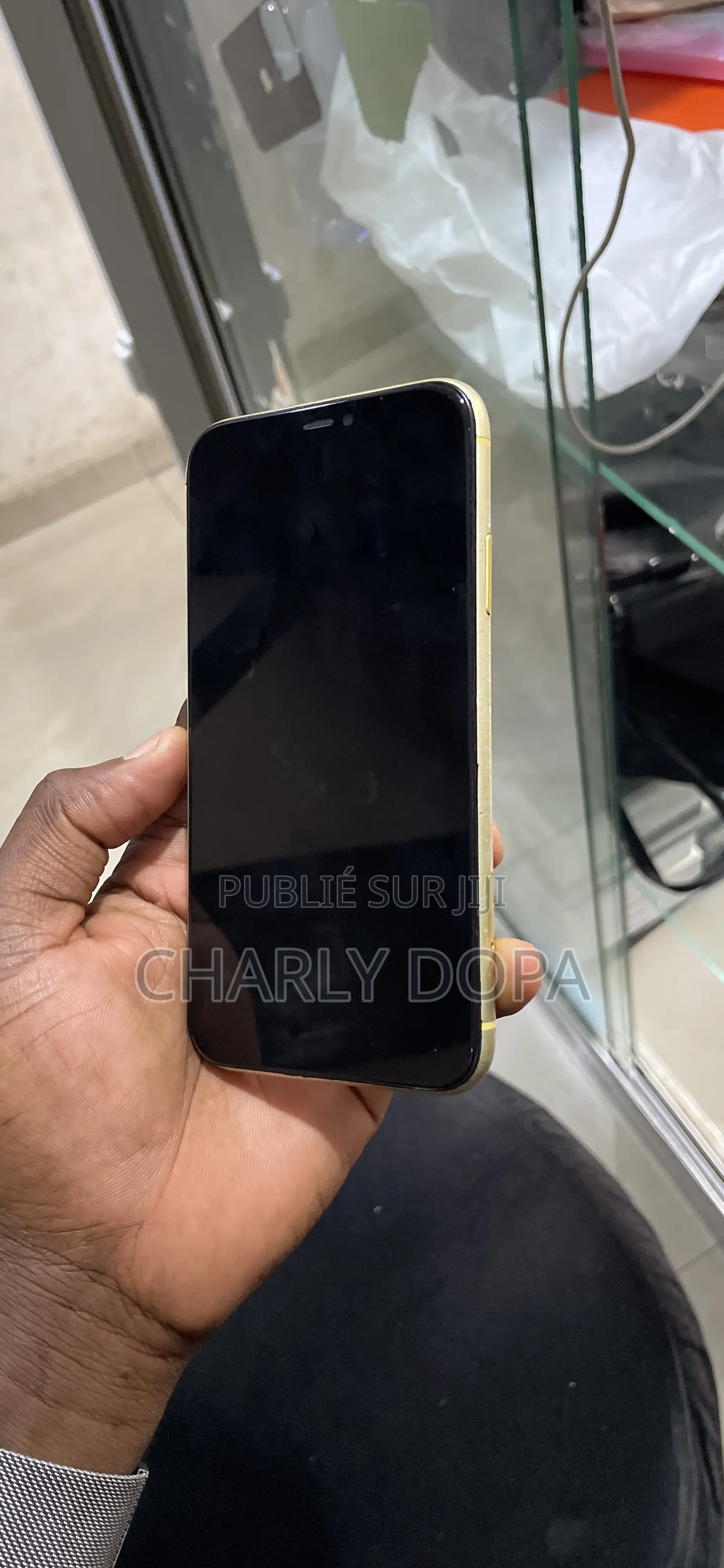 Apple iPhone 11 64 GB Jaune