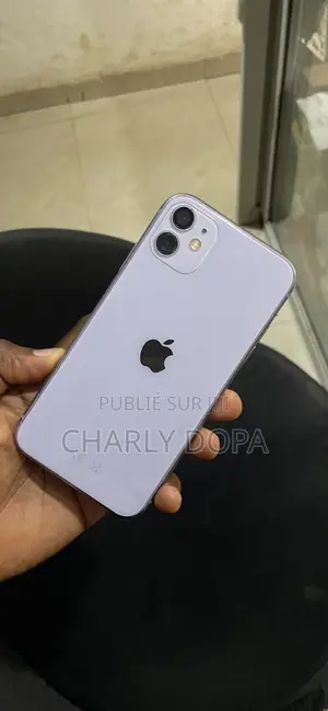 Photo - Apple iPhone 11 64 GB Violet
