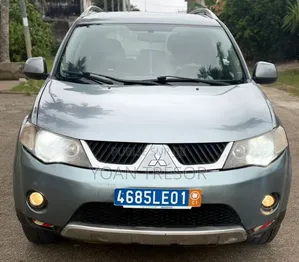 Photo - Mitsubishi Outlander 2010 Gris