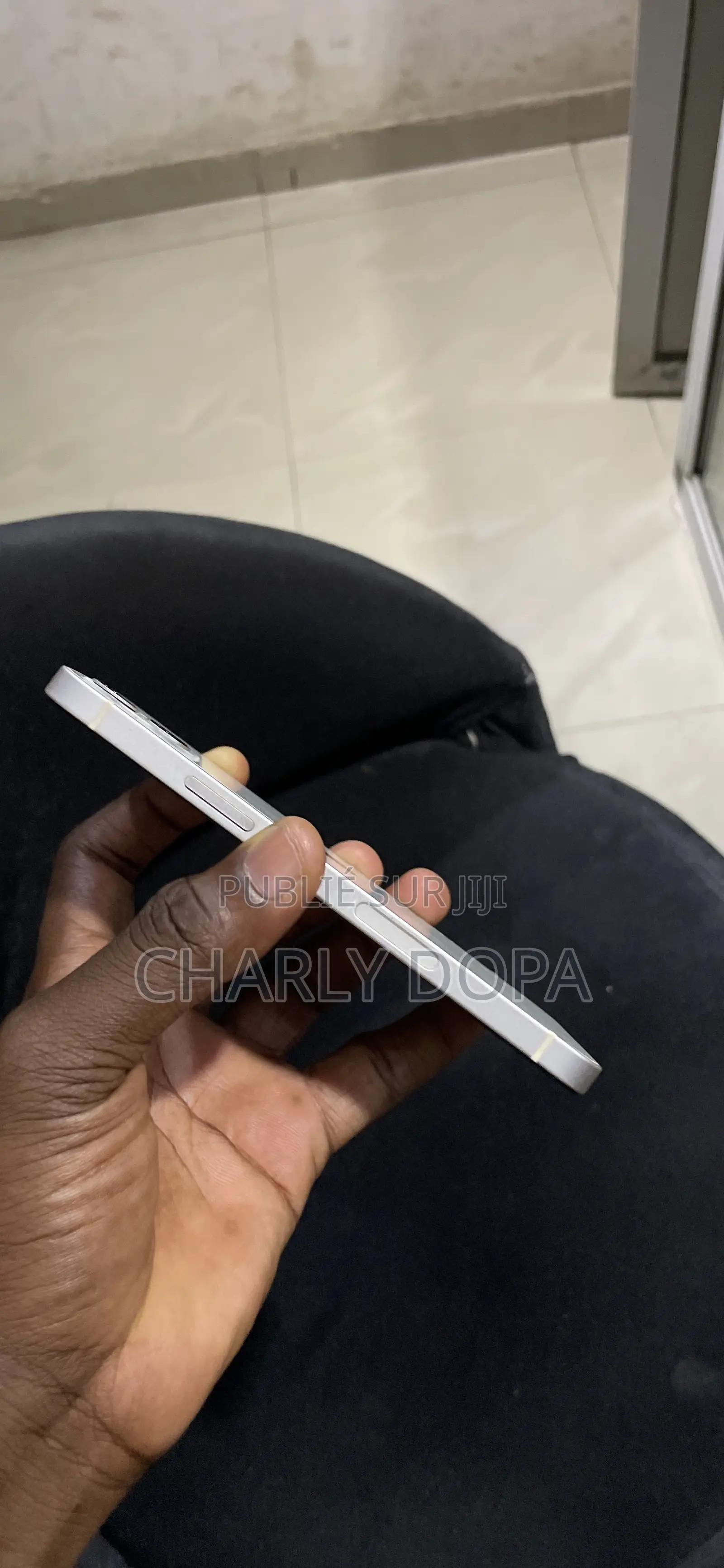 Apple iPhone 12 64 GB Blanc