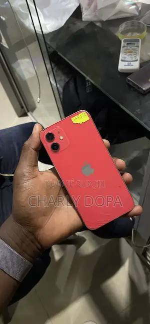 Apple iPhone 12 64 GB Rouge