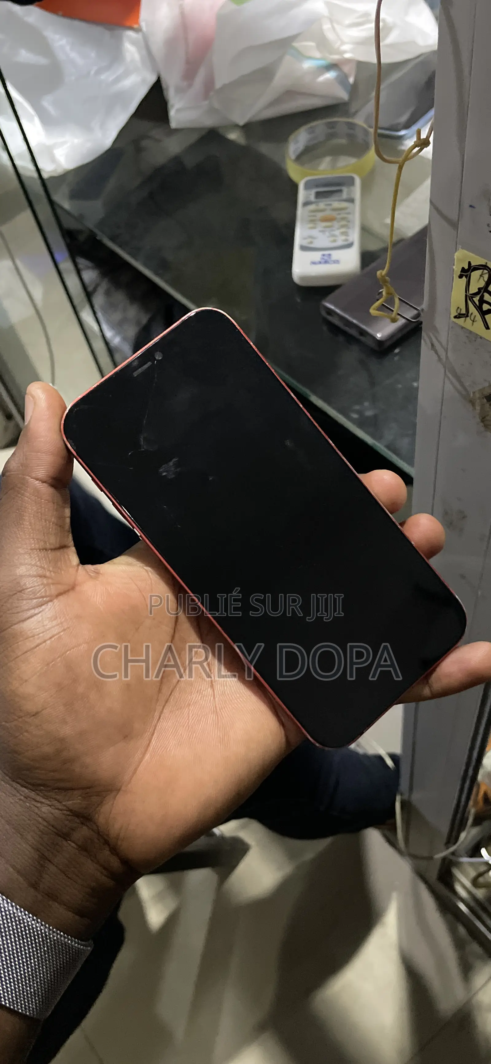 Apple iPhone 12 64 GB Rouge