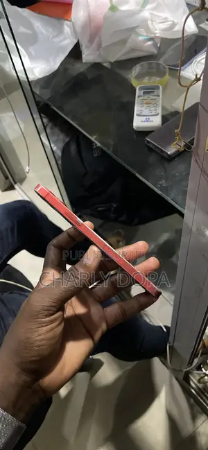 Apple iPhone 12 64 GB Rouge