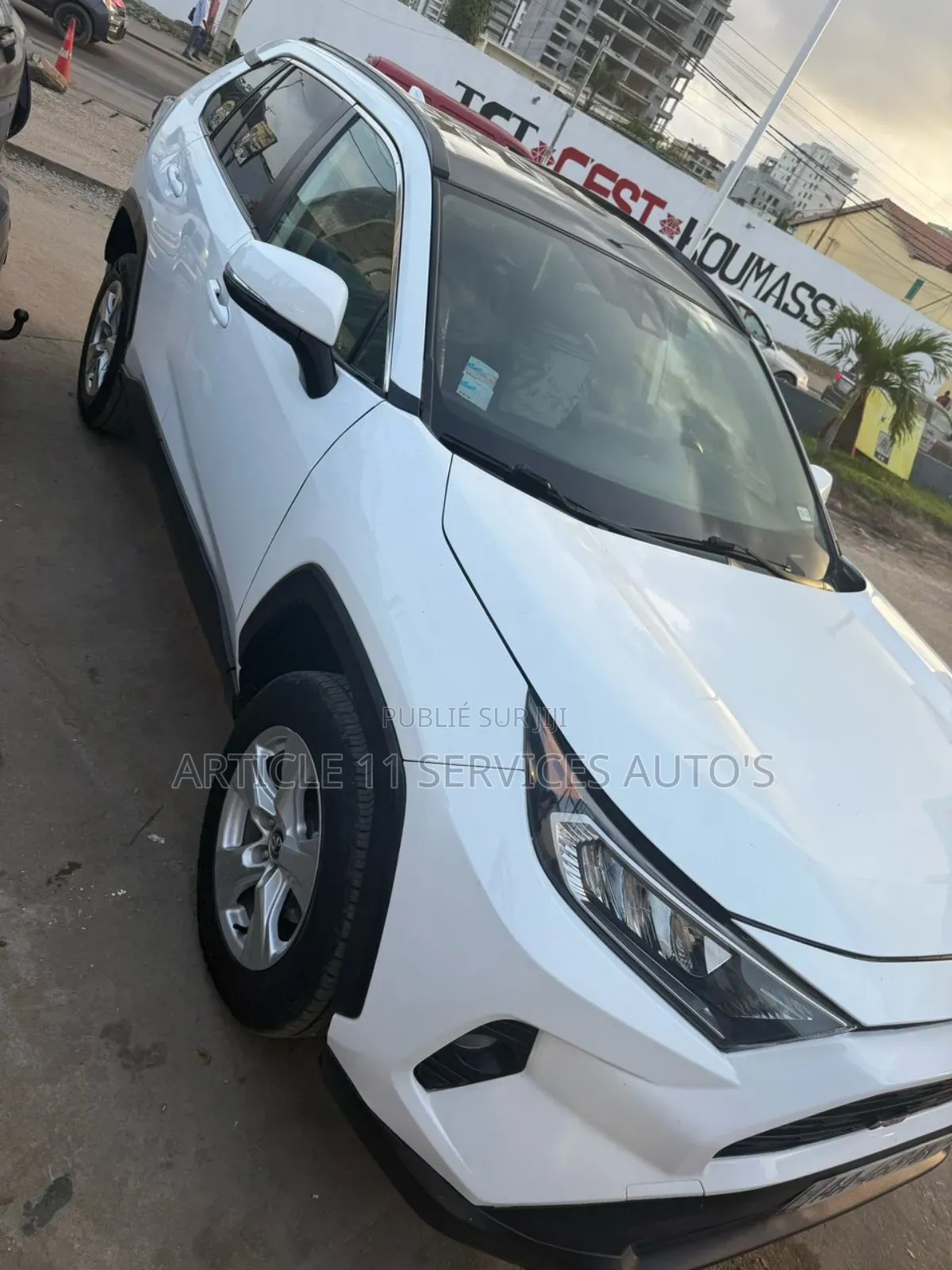 Toyota RAV4 XLE 2021 Blanc