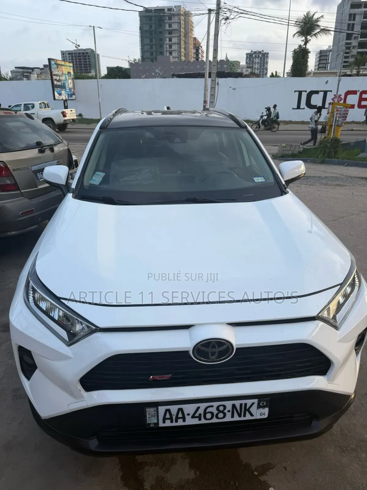 Toyota RAV4 XLE 2021 Blanc