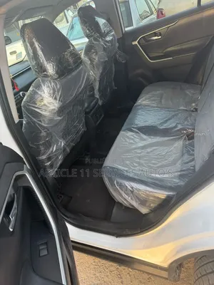 Toyota RAV4 XLE 2021 Blanc
