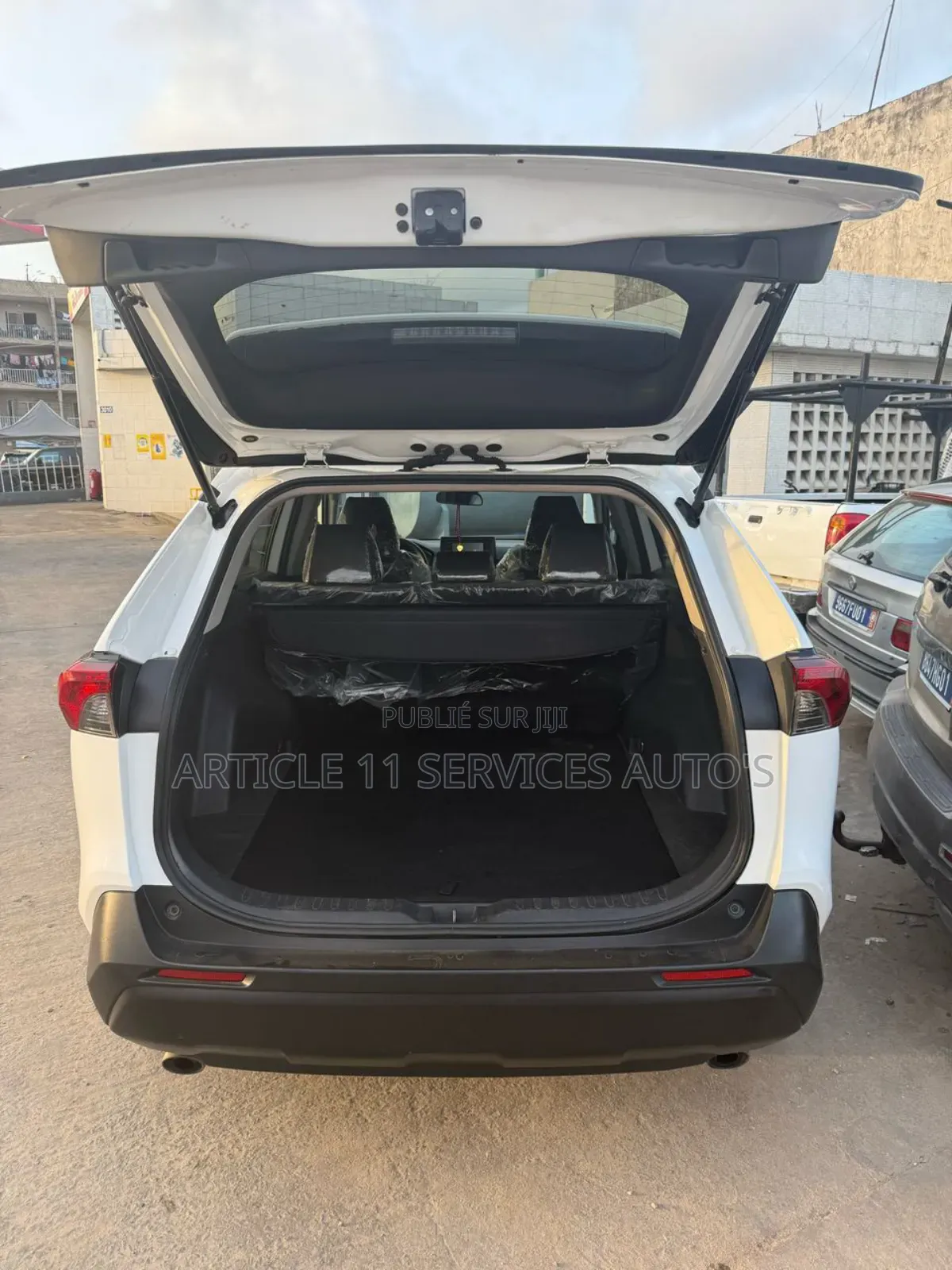 Toyota RAV4 XLE 2021 Blanc