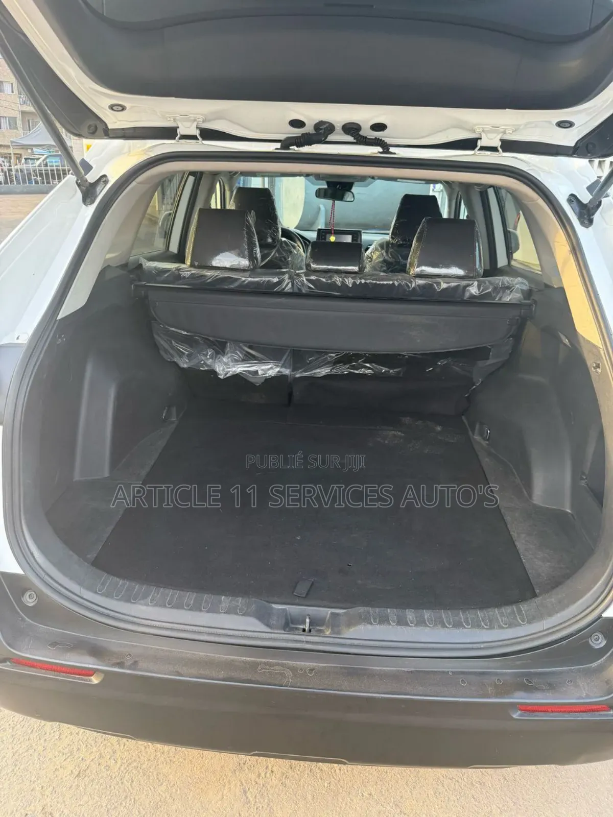 Toyota RAV4 XLE 2021 Blanc