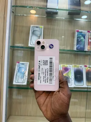 Photo - New Apple iPhone 13 128 GB Or rose