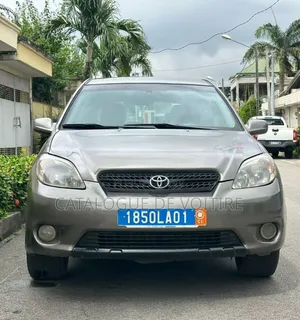 Photo - Toyota Matrix 2005 Gris