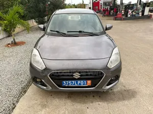 Photo - Suzuki Dzire 2022 Gris