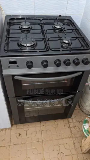 Gazinière À Quatre Feux Et Deux Fours