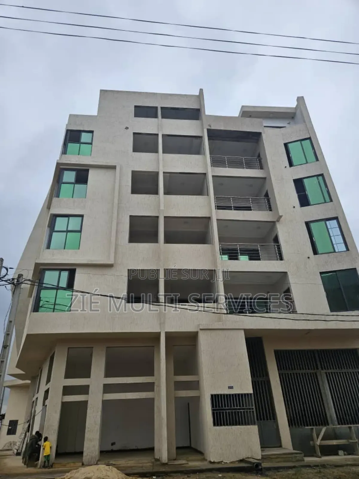 15chbre Blocs d'appartements dans Zié Multi-Service, Cocody à Vendre