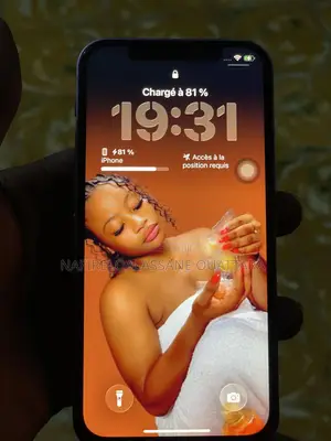 Photo - Apple iPhone 12 128 GB Violet