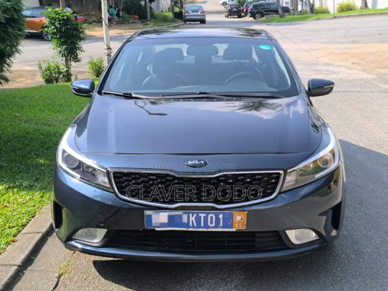 Kia K3000 2017 Black