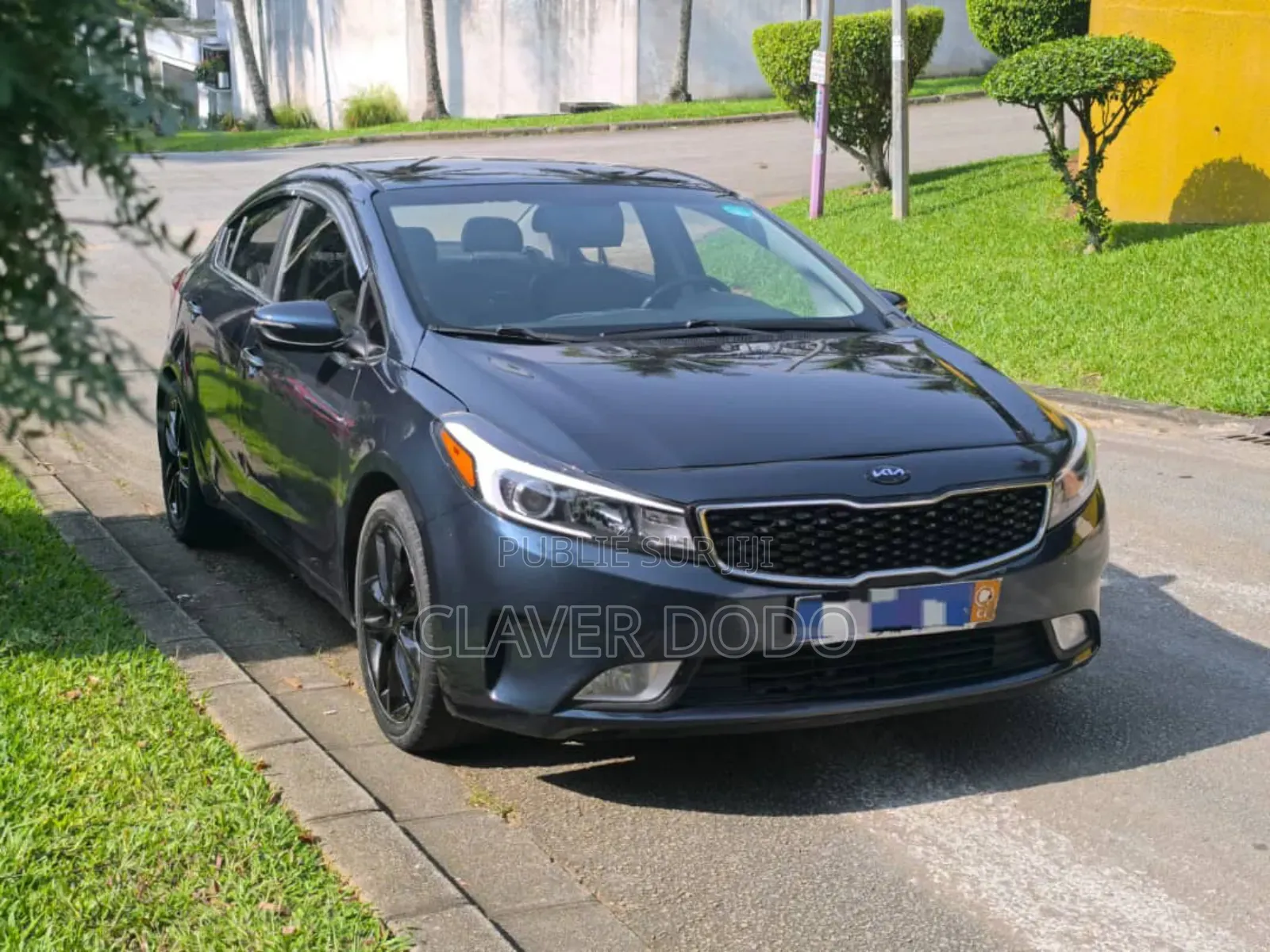 Kia K3000 2017 Black