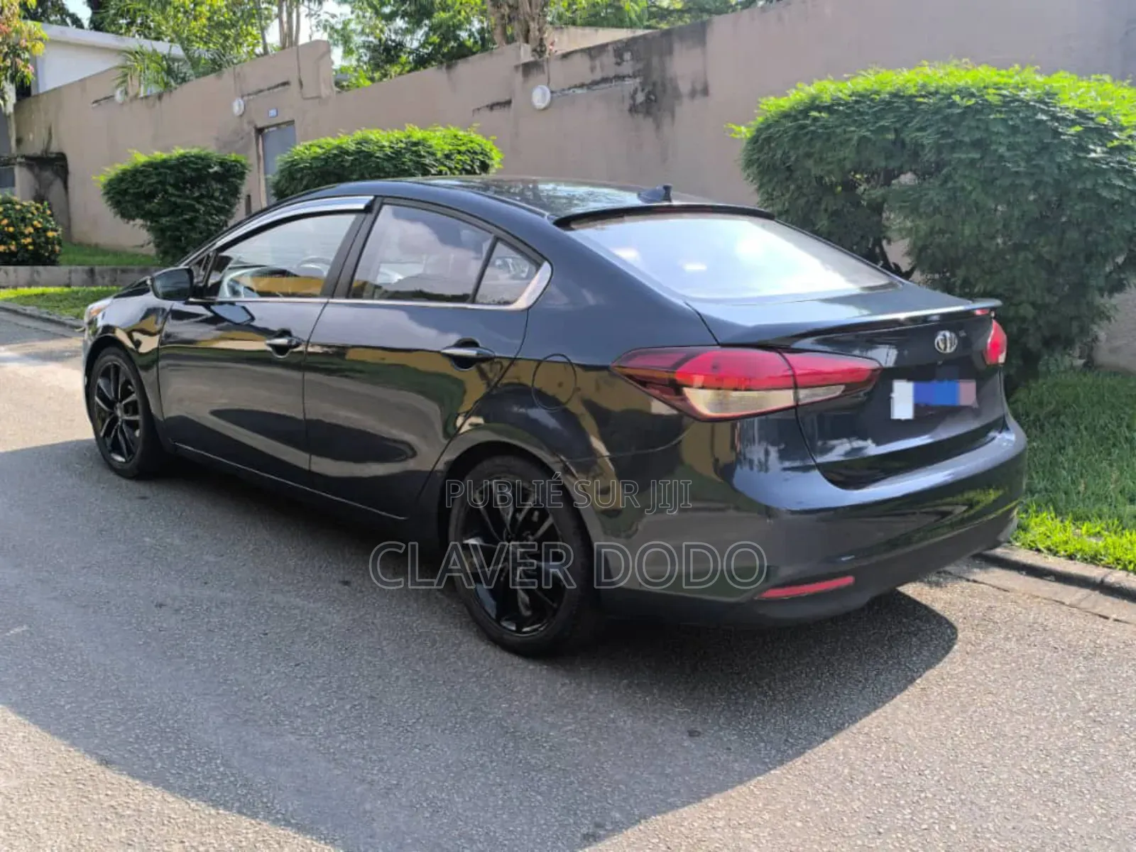 Kia K3000 2017 Black