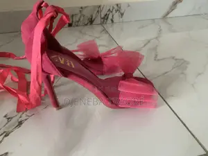 Photo - Sandales À Talons Zara