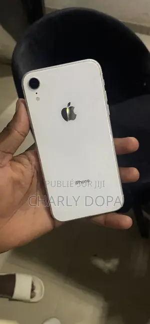 Photo - Apple iPhone XR 64 GB Blanc