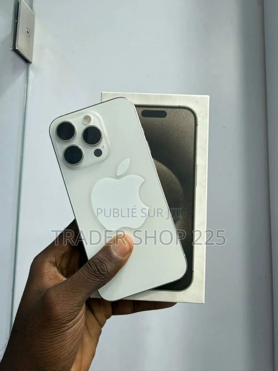 New Apple iPhone 15 Pro 256 GB Blanc