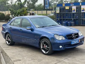 Mercedes-Benz C200 2007 Blue