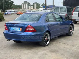 Mercedes-Benz C200 2007 Blue