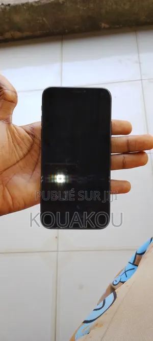 Photo - Apple iPhone X 64 GB Black