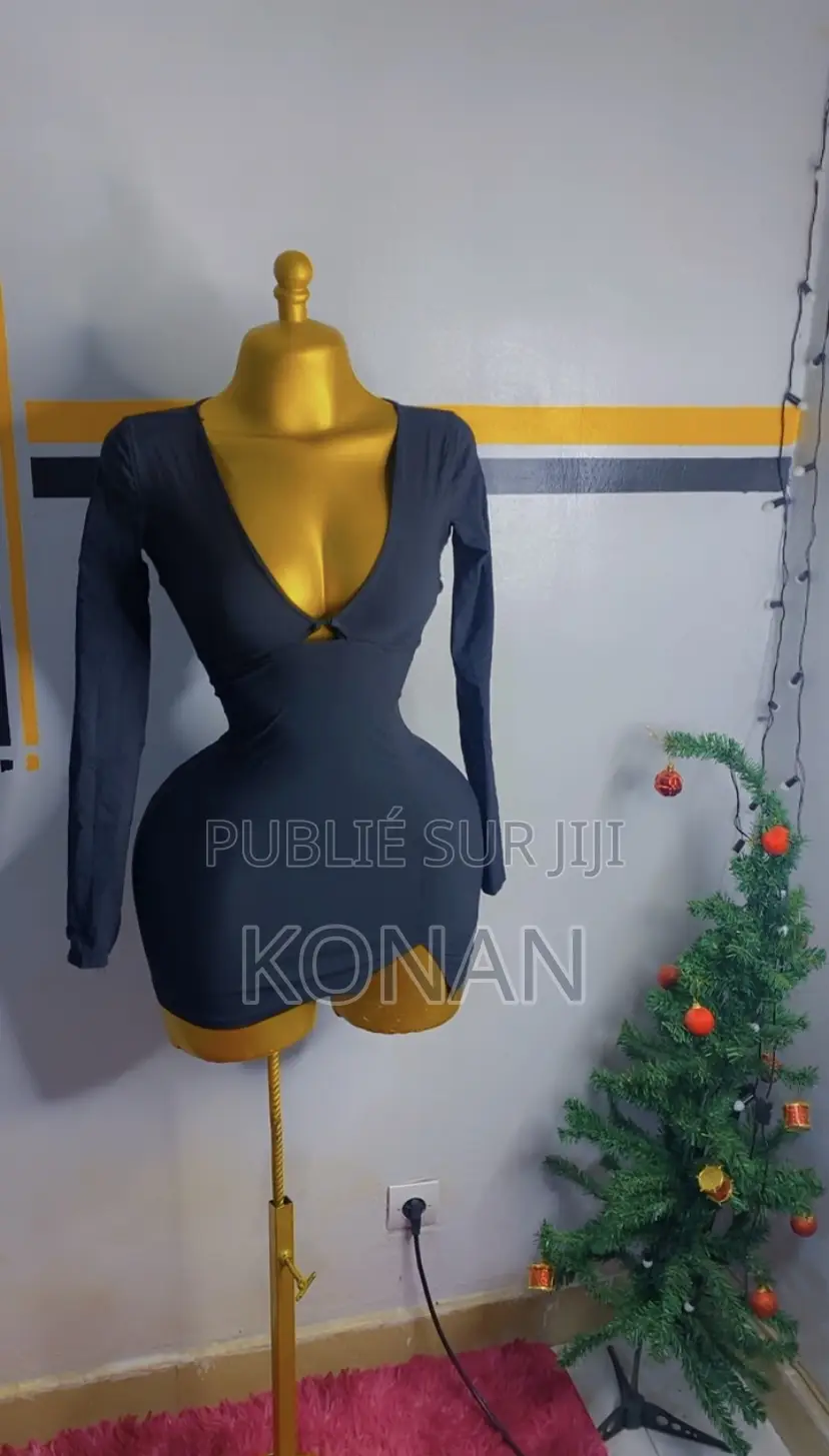 Robe Glamour Et Moderne Pour Femmes