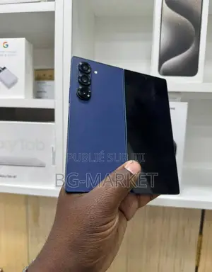 Photo - New Samsung Galaxy Z Fold6 256 GB Blanc