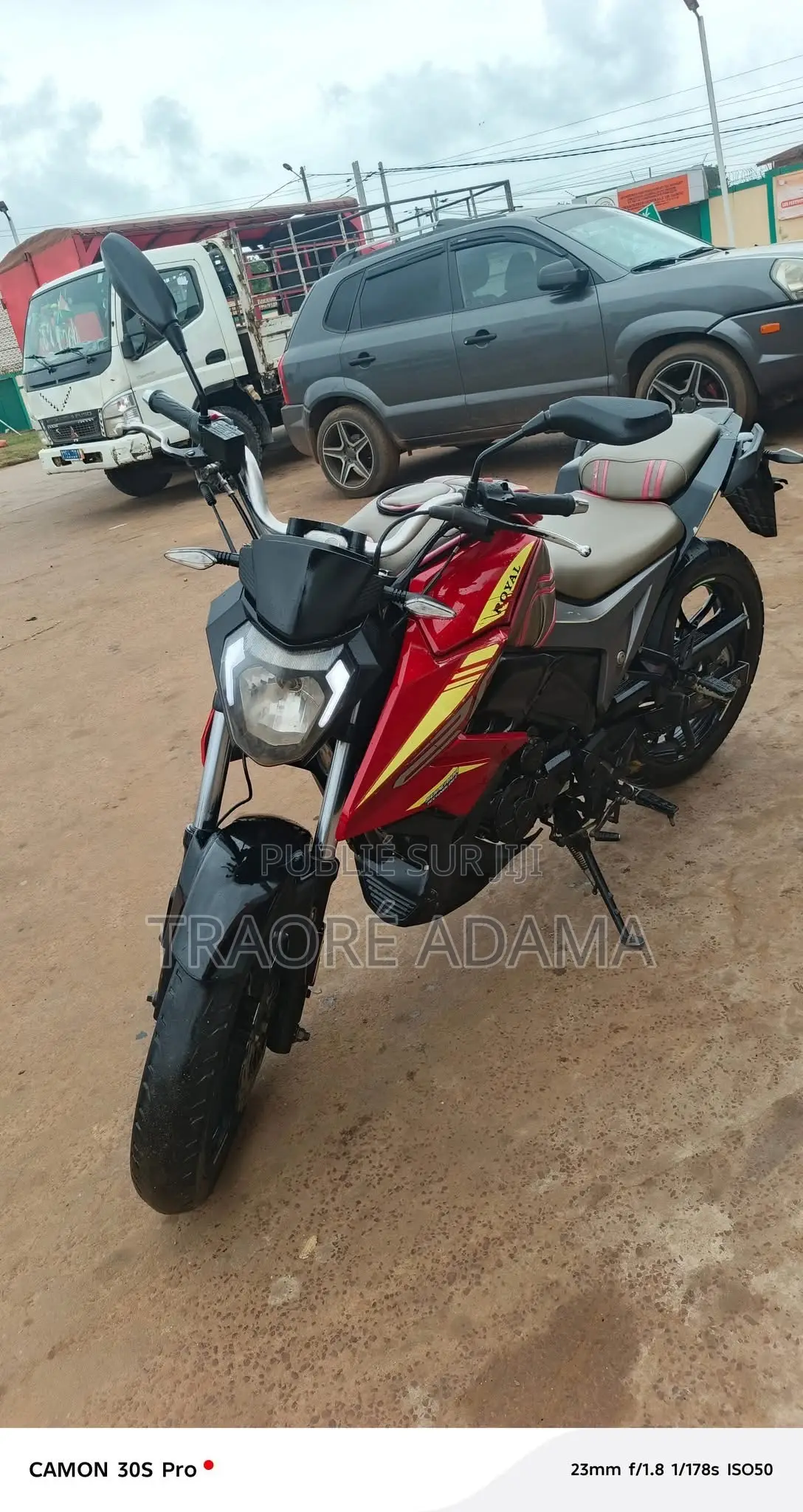 New Royal Moto/Vélomoteurs 2023 Rouge