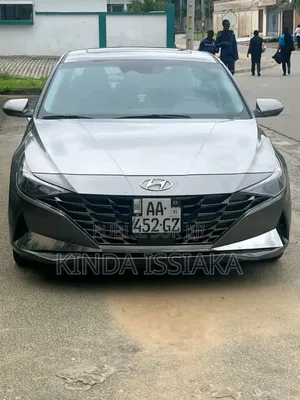 Photo - Hyundai Elantra 2021 Gris
