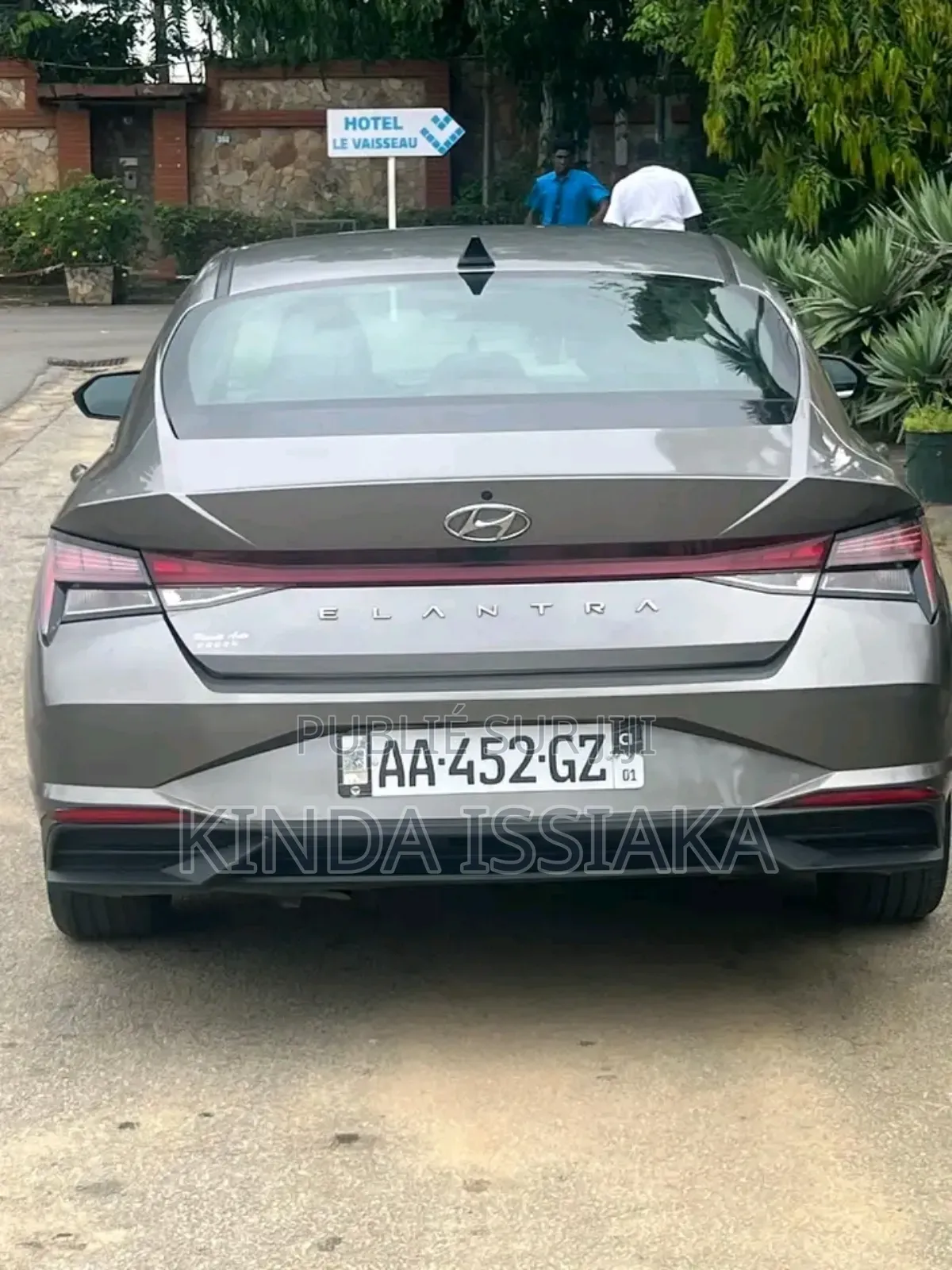 Hyundai Elantra 2021 Gris