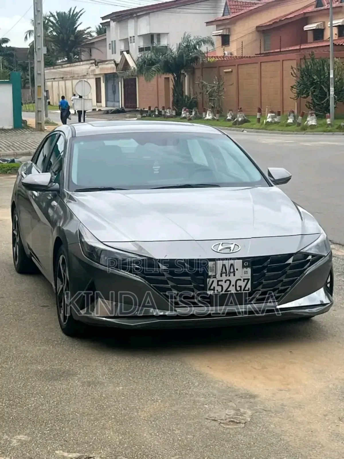 Hyundai Elantra 2021 Gris