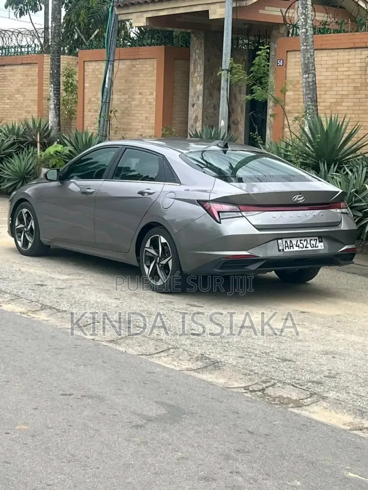 Hyundai Elantra 2021 Gris