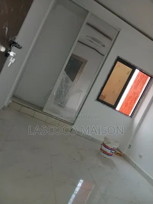 2chbre Appartement dans Lascoco Maison, Cocody à Louer