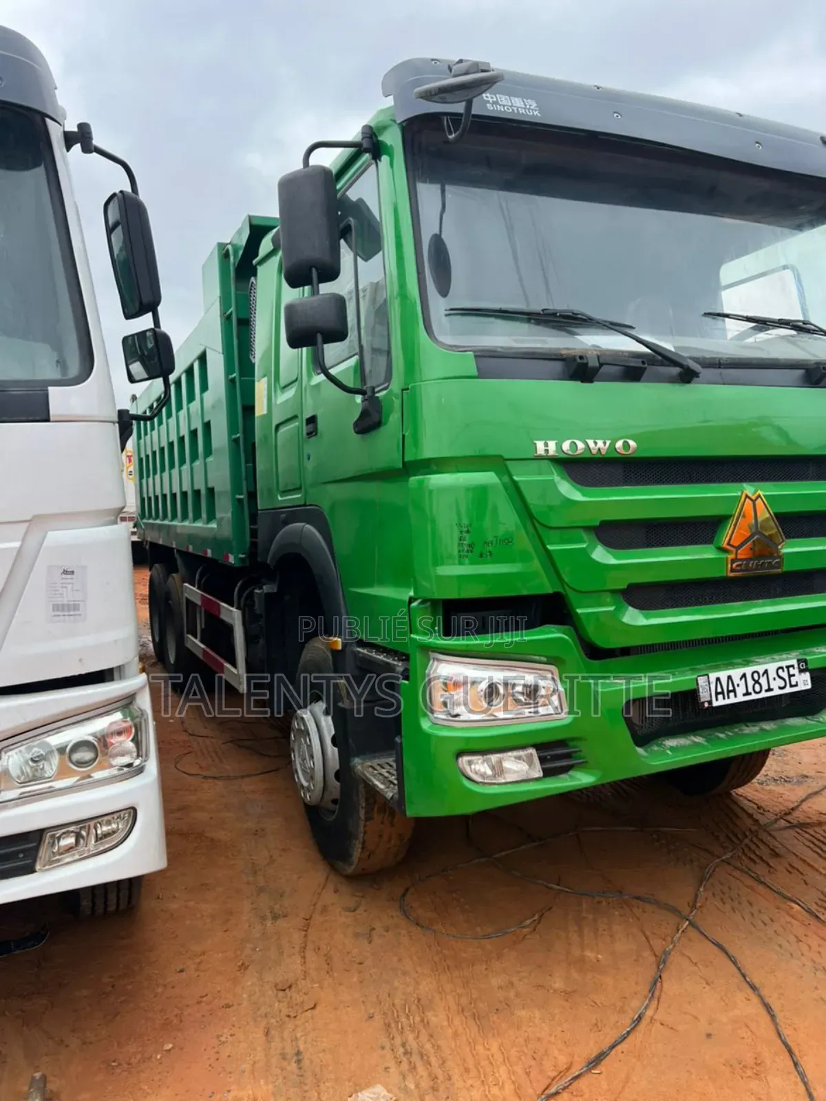 2 Bennes Howo 10 Roues