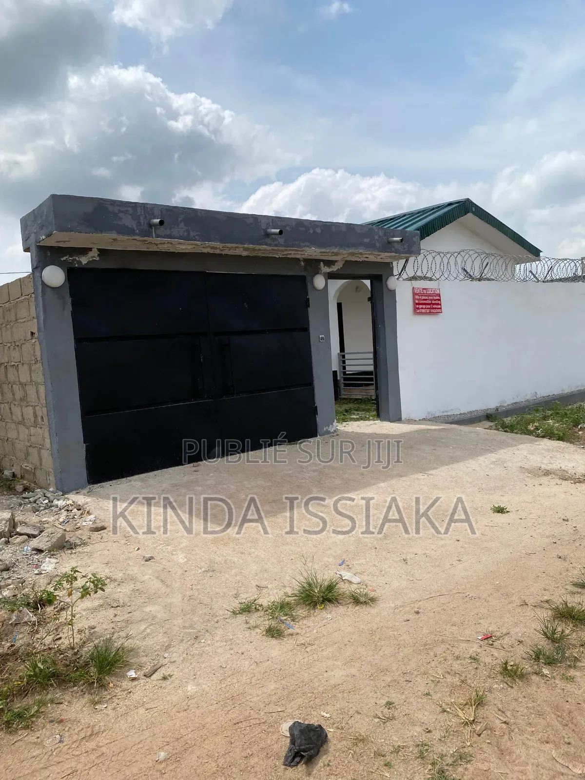 4chbre Villa dans Villa 4Pieces, Bouaké à Vendre