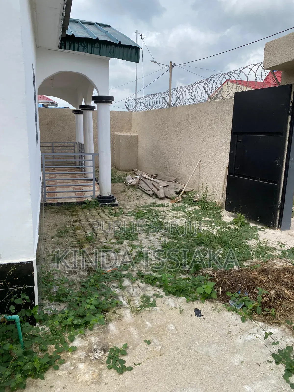 4chbre Villa dans Villa 4Pieces, Bouaké à Vendre